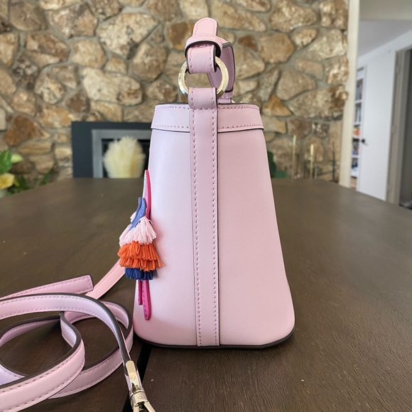 NWT Kate Spade Flock Party Parrot Pippa Small Bucket Crossbody - Picture 8 of 8
